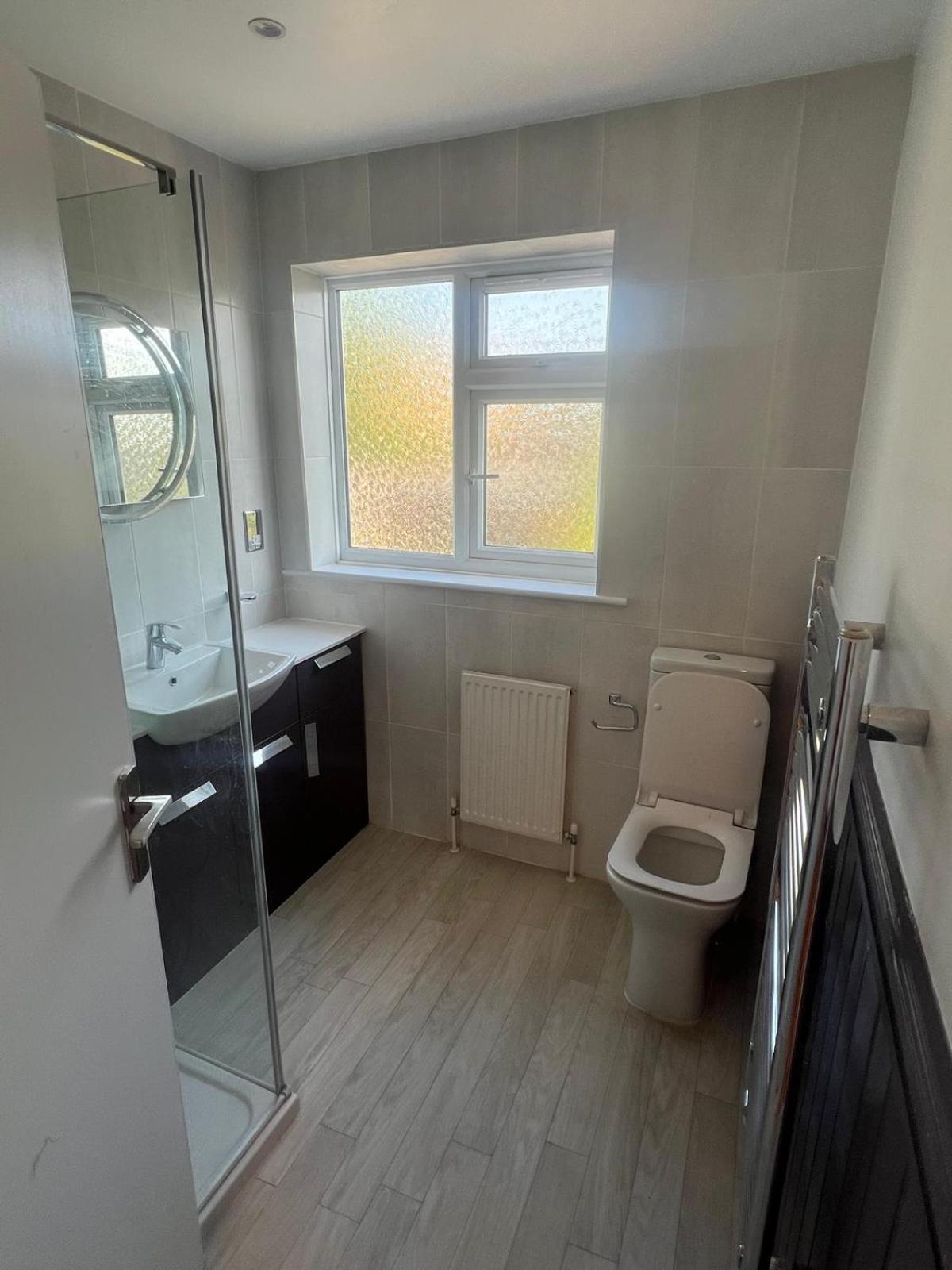 Good Priced Single Rooms In Northolt Northolt  Exterior photo