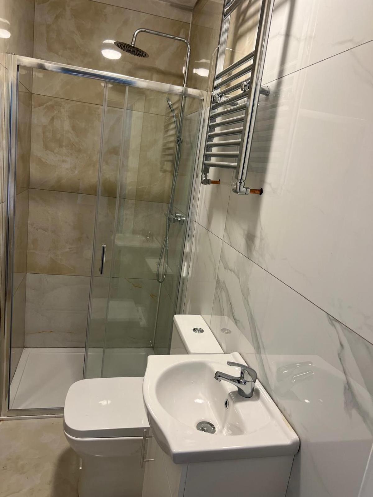 Good Priced Single Rooms In Northolt Northolt  Exterior photo